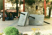 Sculpture momumentale en granit au Pré Saint Gervais